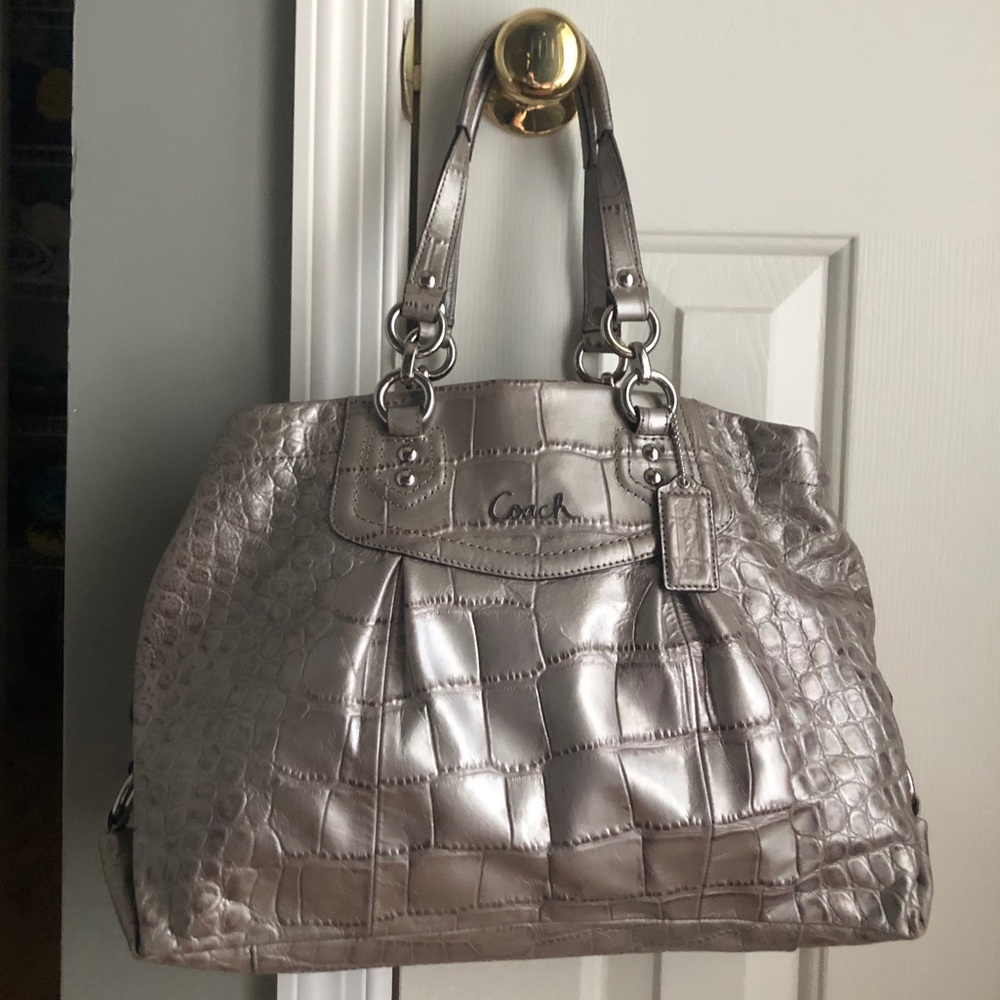 🌸Coach Large Shoulder Bag🌸